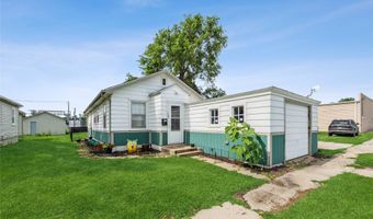 705 Prairie St, Adel, IA 50003