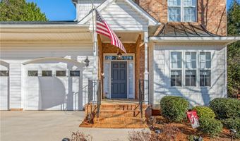 200 Scottsdale Dr, Advance, NC 27006