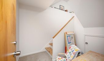 12 Haverhill Ct, Ann Arbor, MI 48105