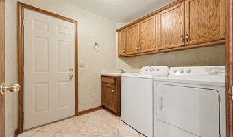 10404 Saint John Dr, Algonac, MI 48001