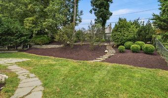 12410 ROCKLEDGE Dr, Bowie, MD 20715