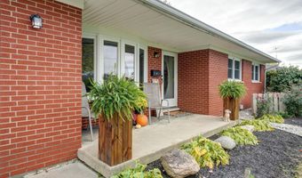 18 Greenmoor Dr, Arcanum, OH 45304