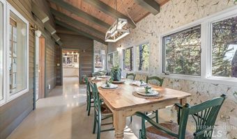 9734 Moore Dr, Cascade, ID 83611