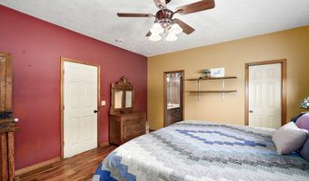 8404 Fossilsaurus Ln, Ash Grove, MO 65604