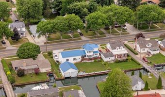 1748 Saint Clair River Dr, Algonac, MI 48001