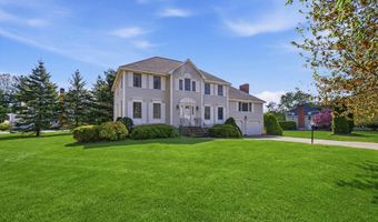 2 Stouffer Cir, Andover, MA 01810