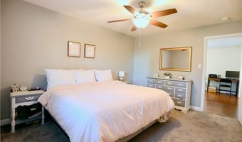 948 Pinebluff Lake Rd, Aberdeen, NC 28315