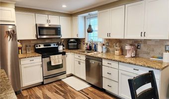 190 Capron Farm Dr, Warwick, RI 02886
