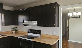 1038 E WALNUT St, Altus, OK 73521