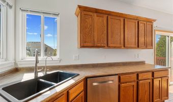 3022 Beckley St, Ames, IA 50010