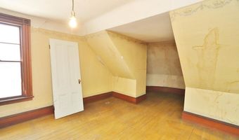 2 W Broadway, Bangor, ME 04401