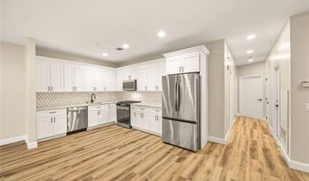 5 Jacqueline Way, North Babylon, NY 11703