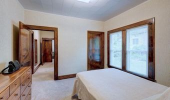 509 N 5th St, Arkansas City, KS 67005