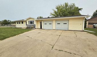1403 S Lloyd St, Aberdeen, SD 57401