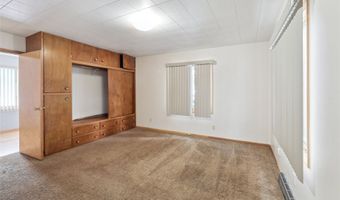 902 Rapids St, Adel, IA 50003