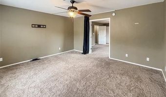 2114 Oakglen Dr, Ardmore, OK 73401
