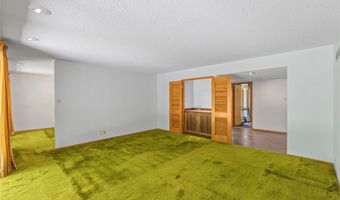 16 Meadowbrook Country Club Est, Ballwin, MO 63011