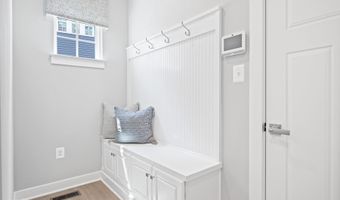 904 MIDBROOK Ln, Bowie, MD 20716