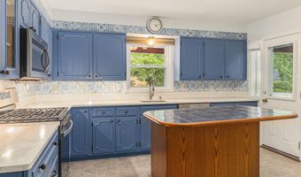 1125 Van Dusen Dr, Ann Arbor, MI 48103