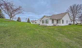 2445 Cleveland Ln S, Cambridge, MN 55008