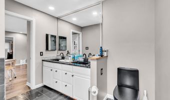 20 Regency Way, Manalapan, NJ 07726