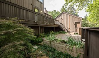 22 Haverhill Ct, Ann Arbor, MI 48105
