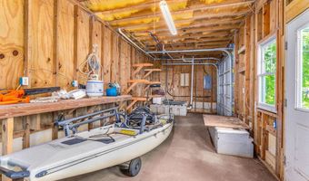 162 Pogy Rd, Apalachicola, FL 32320