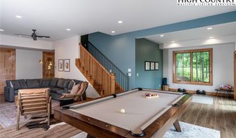 95 Autumn Blaze Ct, Banner Elk, NC 28604