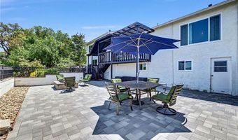 1864 Winterwarm Dr, Fallbrook, CA 92028