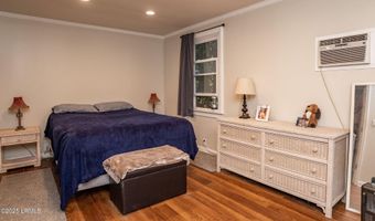 2301 Hermitage Rd, Beaufort, SC 29902