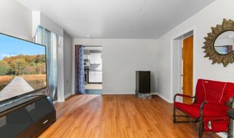 67 Elm St, Andover, NJ 07801