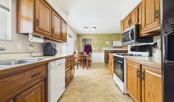 2400 Anthony Dr, Anderson, IN 46012