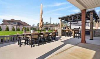 200 Camdyn Trl, Anna, OH 45302