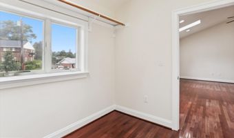 9915 ASHBURTON Ln, Bethesda, MD 20817