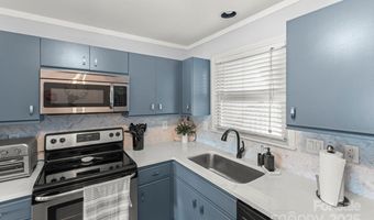 9817 Emerald Point Dr 5, Charlotte, NC 28278