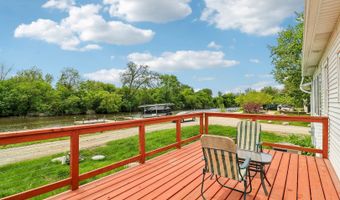 38717 N Lake St, Antioch, IL 60002