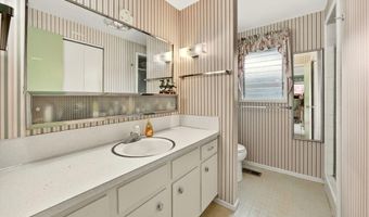 697 Oak Knoll Dr, Ashland, OR 97520