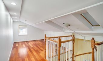 100 N UNION St A, Alexandria, VA 22314