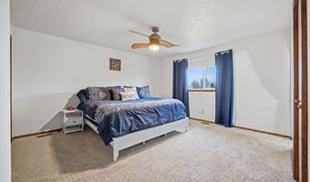 203 W Wagon Wheel Pr NW, Benton City, WA 99320