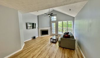 2819 Somerset Bay, Indianapolis, IN 46240