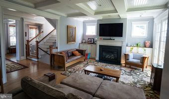 4512 WINDSOR Ln, Bethesda, MD 20814