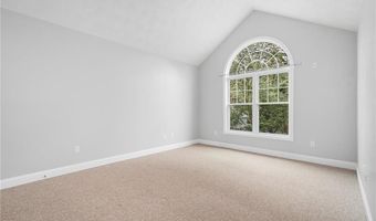 200 Roger Williams Ave 417, East Providence, RI 02916