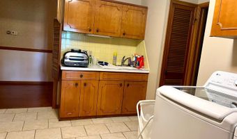 1203 Oak Ave, Aurora, MO 65605