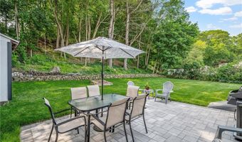 18 Oak Hill Ave, North Smithfield, RI 02896