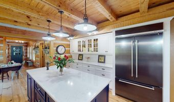 8 Abby Ln, Barboursville, WV 25504