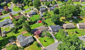 3330 Woodleaf Rd, Charlotte, NC 28205