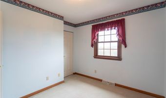 128 Moffett Run Rd, Aliquippa, PA 15001