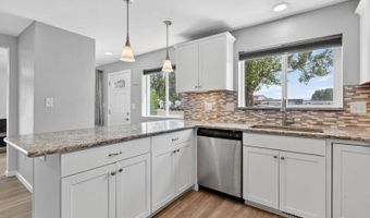 3795 E Sunnyside Rd, Ammon, ID 83406