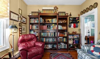 22 Greenough Pl, Newport, RI 02840