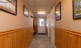 10 Spruce Ln, Barre, VT 05641